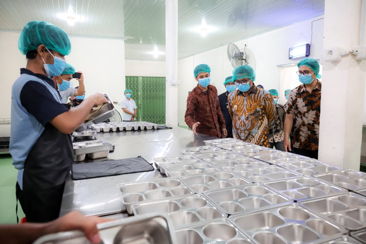 Pelaksanaan program Makan Bergizi Gratis (MBG) di Kota Tangerang menjadi perhatian Gubernur Banten